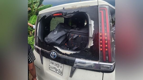 গোলাপগঞ্জে এনসিপির গাড়িবহরে হামলা, সারজিস আলমের গাড়ির গ্লাস ভাঙচুর