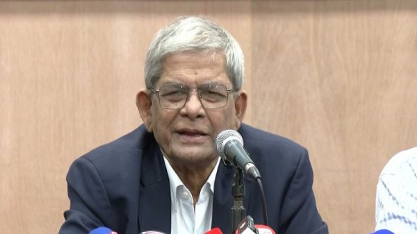 স্থানীয় নির্বাচন দলীয় প্রতীকে হবে না :মির্জা ফখরুল