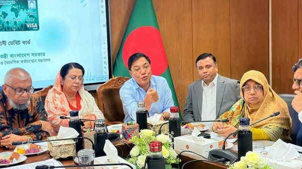 প্রবাসী কার্ডধারীদের জন্য বিমান টিকিট ও লাউঞ্জসহ বিশেষ সুবিধা অন্তর্ভুক্ত করা হবে: বিমান প্রতিমন্ত্রী