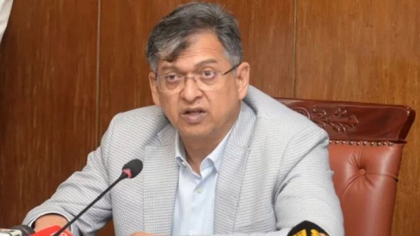 রাষ্ট্রপতির পদত্যাগ ইস্যুতে গণমাধ্যমের প্রশ্নে কি বললেন স্বরাষ্ট্রমন্ত্রী?