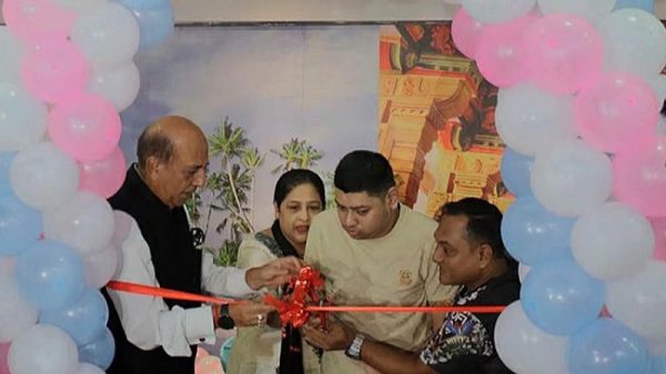 দুই প্রধানমন্ত্রী আলোচনায় বসলে অনেক সমস্যার সমাধান হয়: দীনেশ ত্রিবেদী