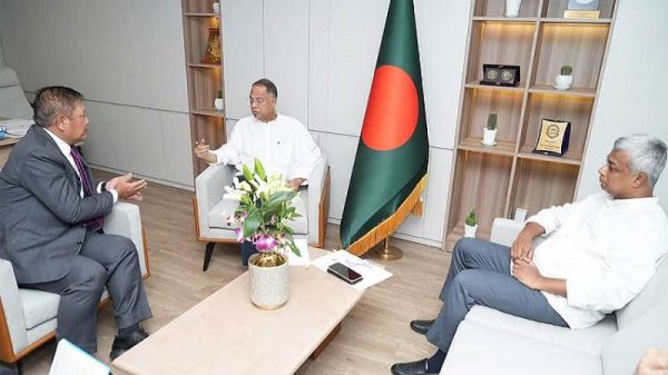 মিয়ানমার থেকে পাইপলাইনে গ্যাস আমদানির প্রস্তাব বাংলাদেশের