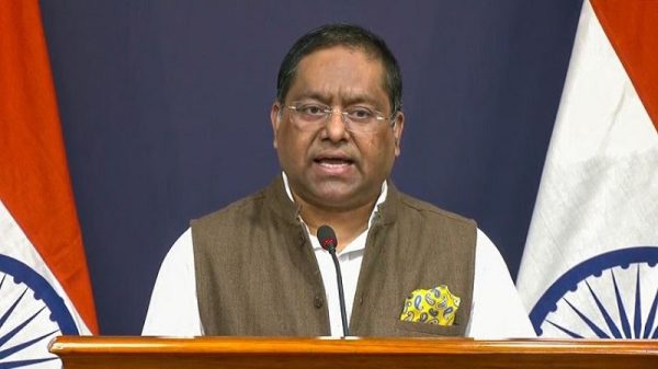 বাংলাদেশের সঙ্গে গঠনমূলক ও ভবিষ্যৎমুখী সম্পর্ক চায় ভারত: জয়সওয়াল