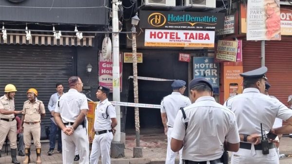 কলকাতায় হোটেলে আগুনে ৯ মৃত্যু: হোটেল ‘শিখা ইন’এর মালিক মালিক গ্রেপ্তার