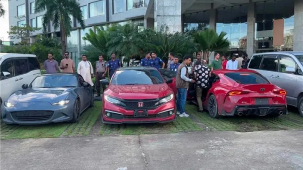 কক্সবাজারে অভিজাত হোটেল থেকে তিন বিলাসবহুল গাড়ি জব্দ