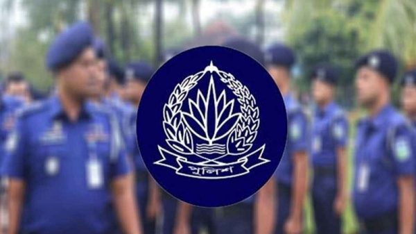অতিরিক্ত পুলিশ সুপার ও এএসপিসহ ৮ কর্মকর্তা বদলি