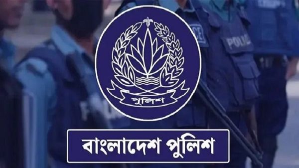 সামাজিক যোগাযোগ মাধ্যমে,সতর্ক করল পুলিশ
