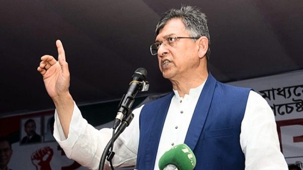 বিশ্ববাজারে তেলের দাম কমা মাত্রই বাংলাদেশেও কমিয়ে আনা হবে: স্বরাষ্ট্রমন্ত্রী