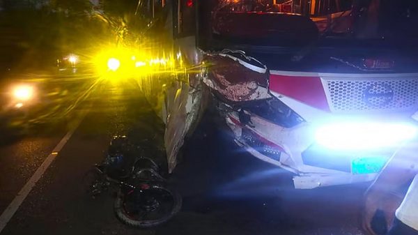 বরিশালে বাসচাপায় মোটরসাইকেল আরোহী তিন বন্ধু নিহত
