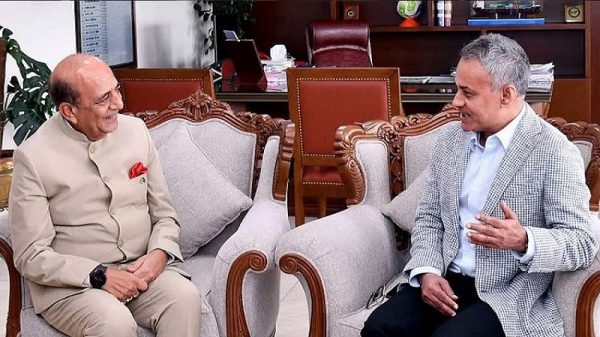 বাংলাদেশের সঙ্গে সম্পর্ক এগিয়ে নিতে ভারত আন্তরিক: দীনেশ ত্রিবেদী