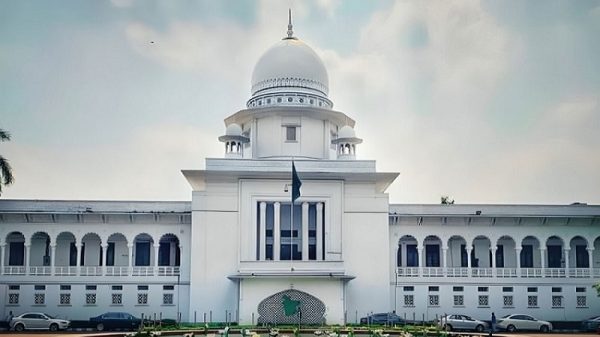রাত ১১টার মধ্যে বার বন্ধের অভিন্ন নীতিমালা চেয়ে রিট আবেদন