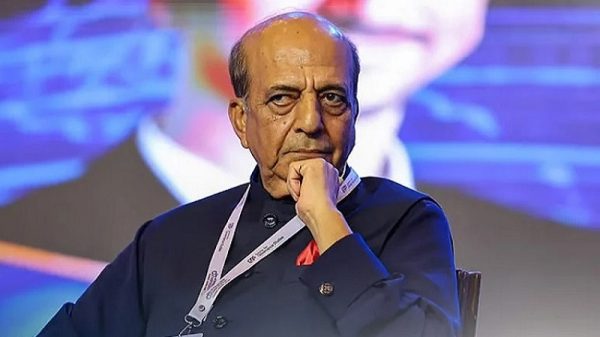 শেখ হাসিনাকে অবতরণের অনুমতি দেওয়া ছাড়া ভারতের আর কোনো বিকল্প ছিল না: দীনেশ ত্রিবেদী