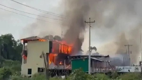 কক্সবাজারের উখিয়ার রিসোর্টে আগুনে পুড়ে ১০ পর্যটক নিহত