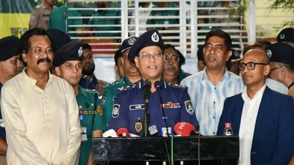 সারাদেশে শান্তিপূর্ণভাবে দুর্গাপূজা উদযাপিত হচ্ছে : আইজিপি