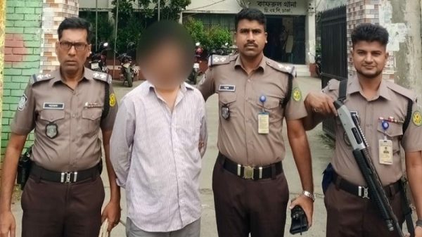 ঢাকায় হত্যা করে মরদেহ এনে বসতভিটায় পুতে রাখার অভিযোগ; মূল আসামি গ্রেপ্তার