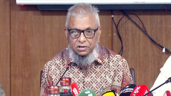 বাংলাদেশ থেকে ১০ হাজার শ্রমিক নেবে মালয়েশিয়া: শ্রমমন্ত্রী