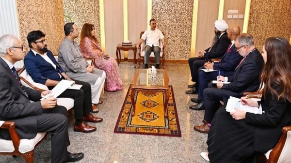প্রধানমন্ত্রীর সঙ্গে কানাডার প্রতিনিধিদলের সৌজন্য সাক্ষাৎ